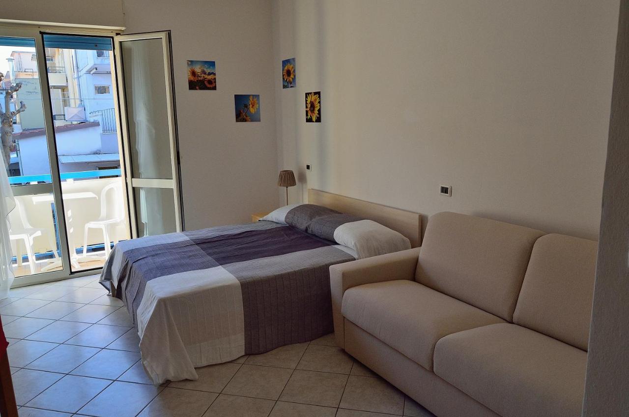 Residence Verbena Ρίμινι Εξωτερικό φωτογραφία